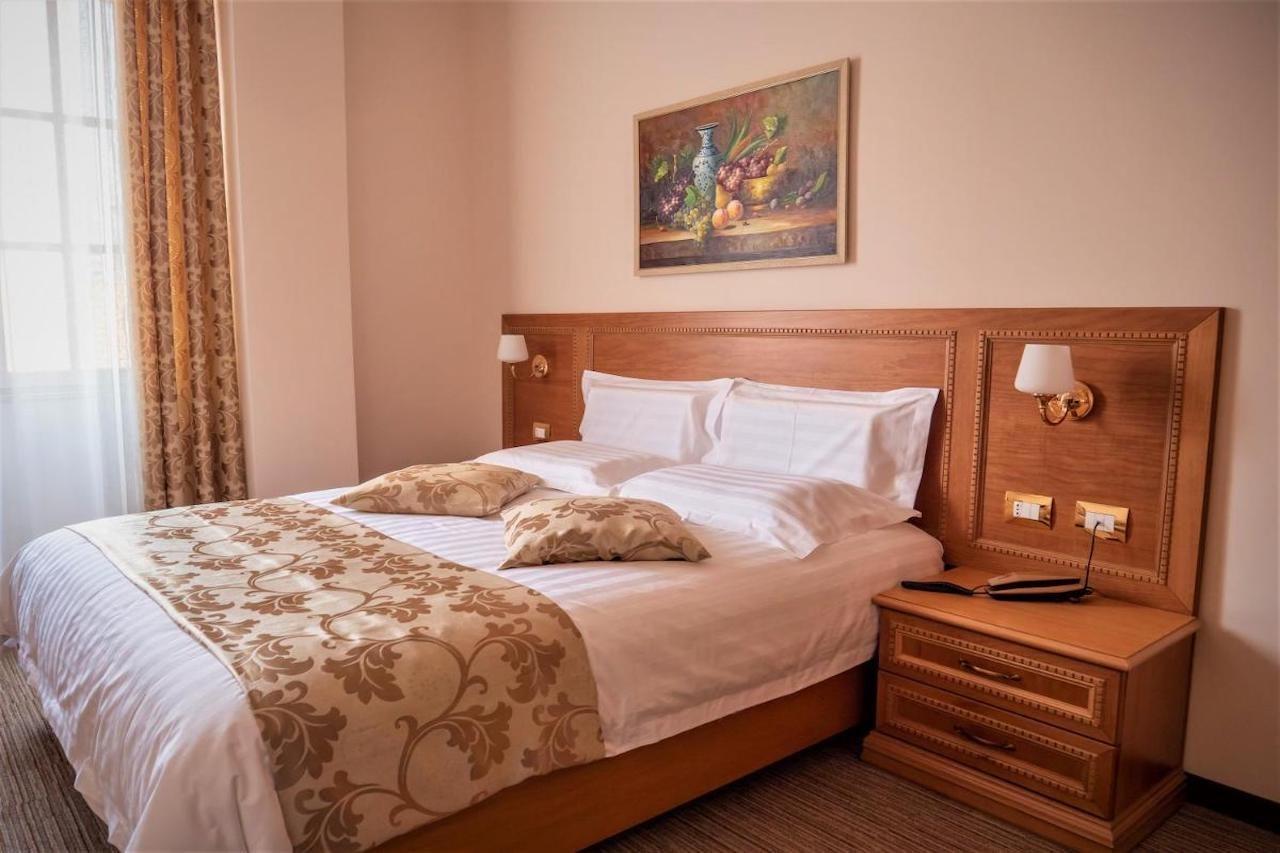 Hotel Boka Tiranë Luaran gambar