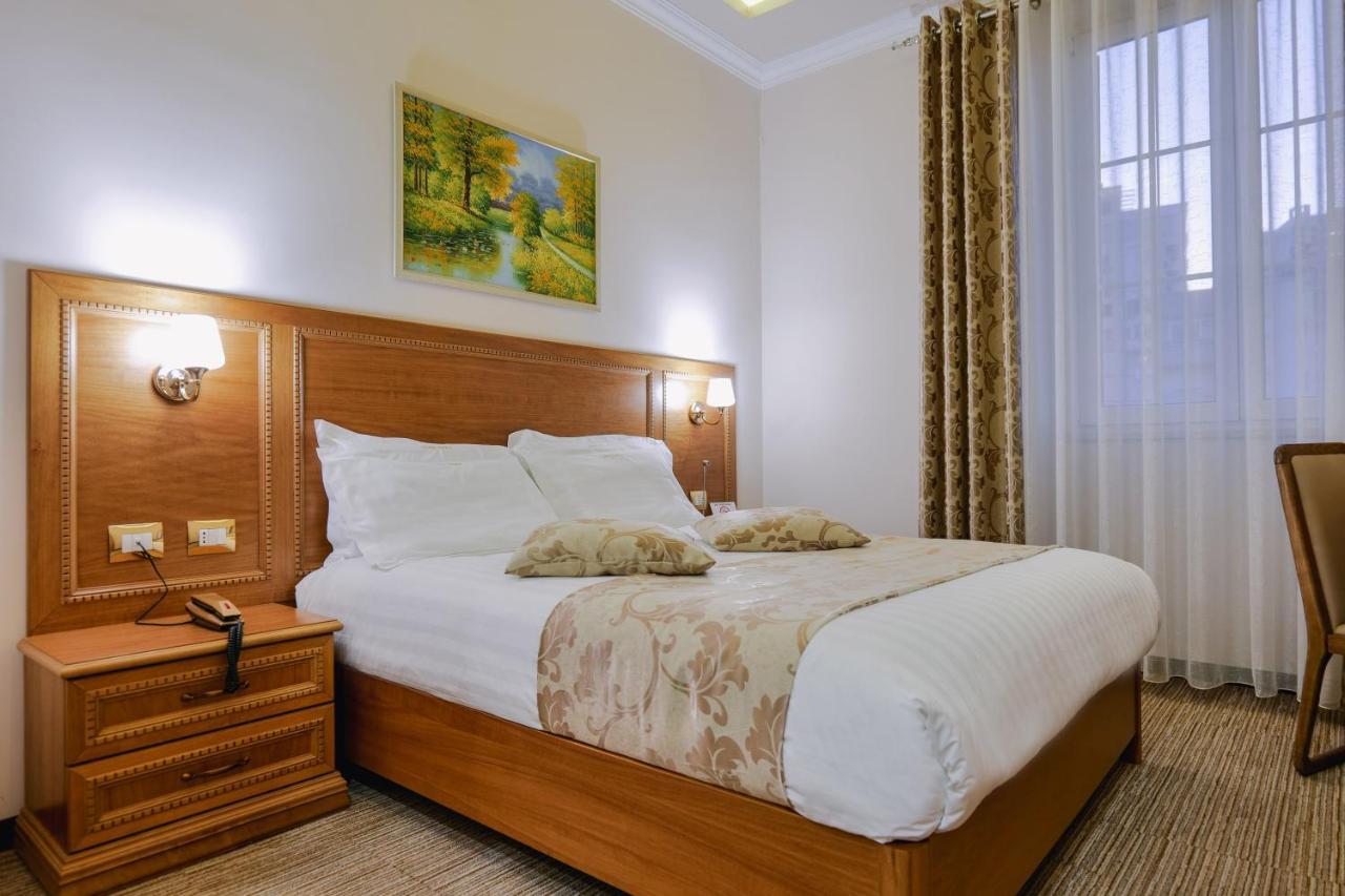 Hotel Boka Tiranë Luaran gambar