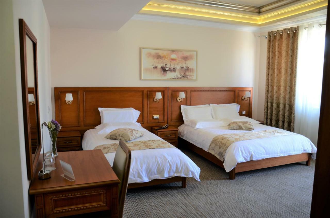 Hotel Boka Tiranë Luaran gambar